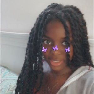 Meet your Posher, Beyla